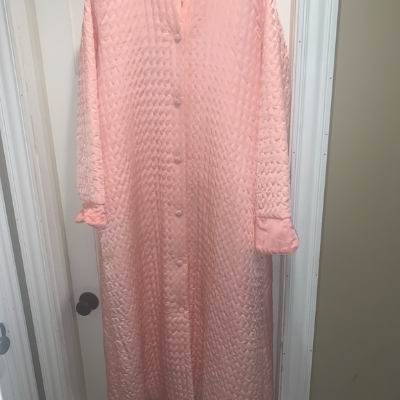 Vtg Christian Dior Womens Pink Quilted Long Housecoat Robe
